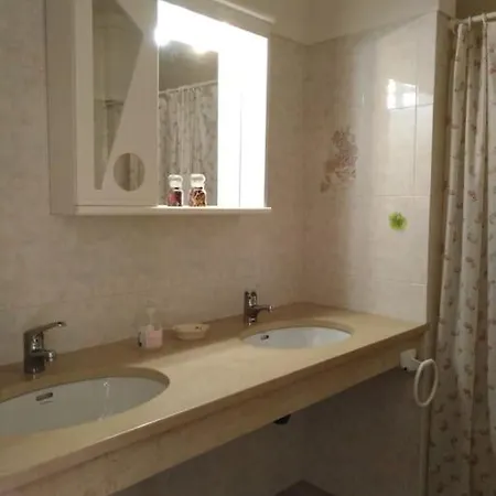 Apartman Julia For 6 W/ Private Swimming Pool