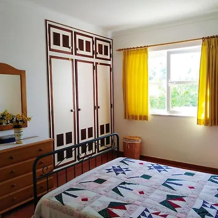 Julia For 6 W/ Private Swimming Pool Apartment